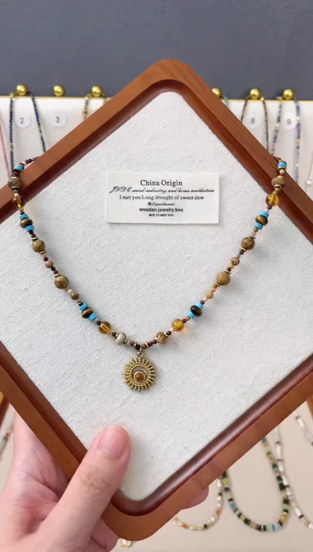 石英质玉钛钢颈饰3号