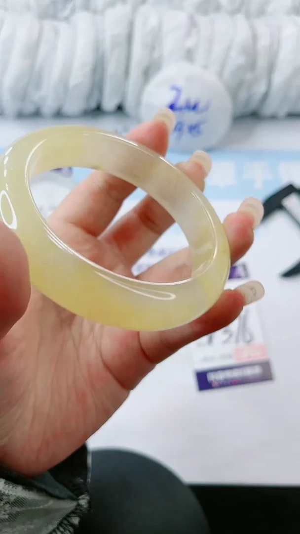 【闪购商品】石英质玉手镯未镶嵌 多样性发货V376