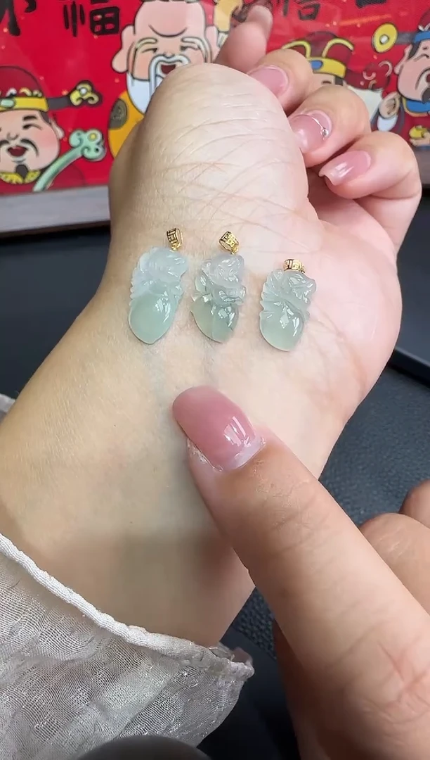 吊坠(不含链)18K金镶嵌翡翠小仙女-多样性发货其一