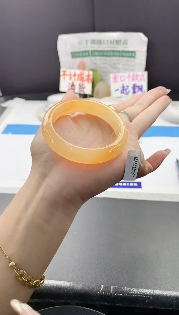 未镶嵌手镯石英质玉j109-HHB54+