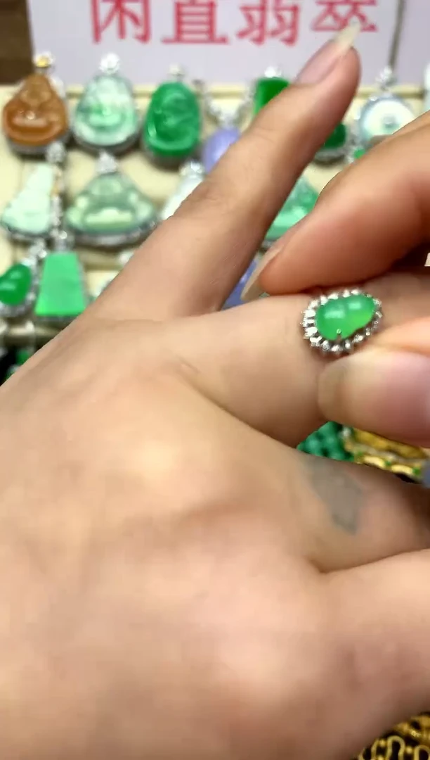 18K金镶嵌戒指翡翠259 -中国好珍宝