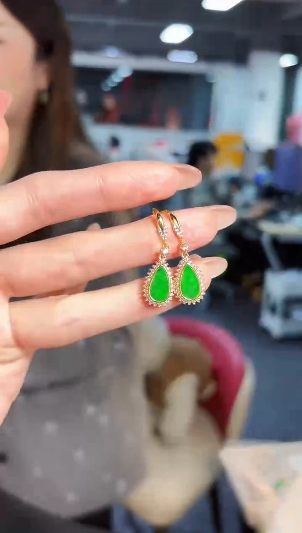 【闪购商品】翡翠耳饰未镶嵌缅料A货/支持复检/一对