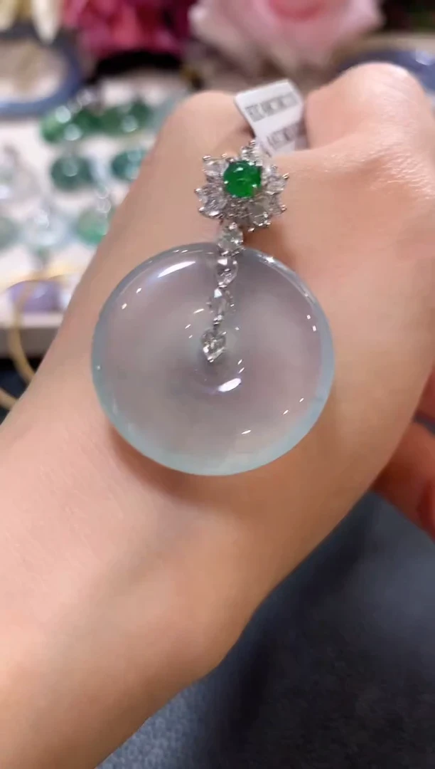 吊坠(不含链)18K金镶嵌翡翠z27