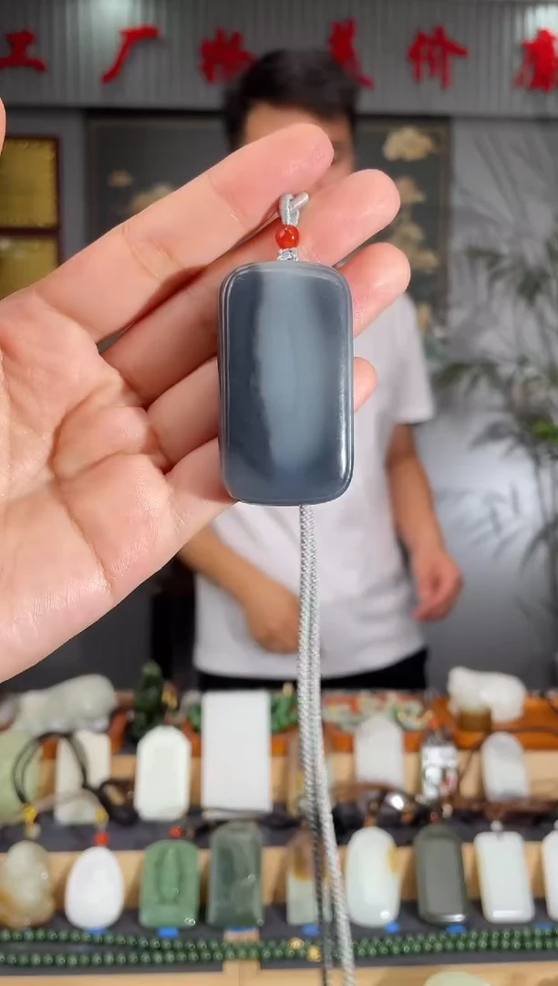 和田玉未镶嵌颈饰1