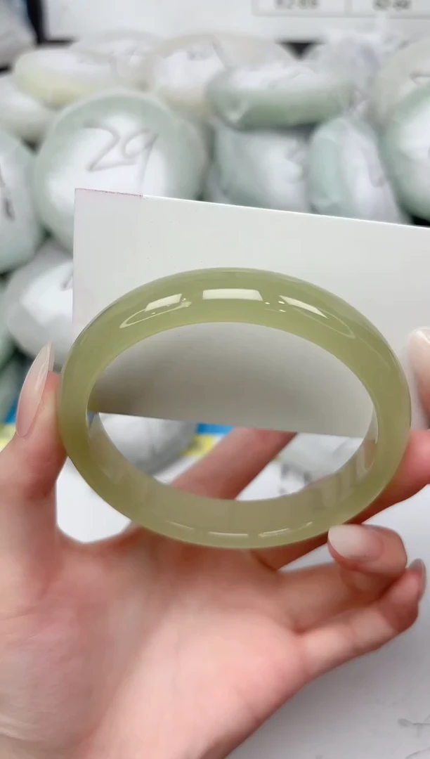 未镶嵌手镯石英质玉174-65.3