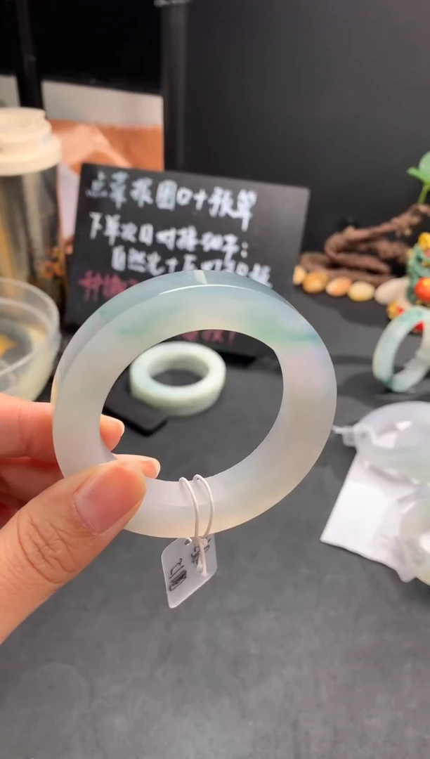 未镶嵌手镯定制翡翠冰胶绿飘花圆条51