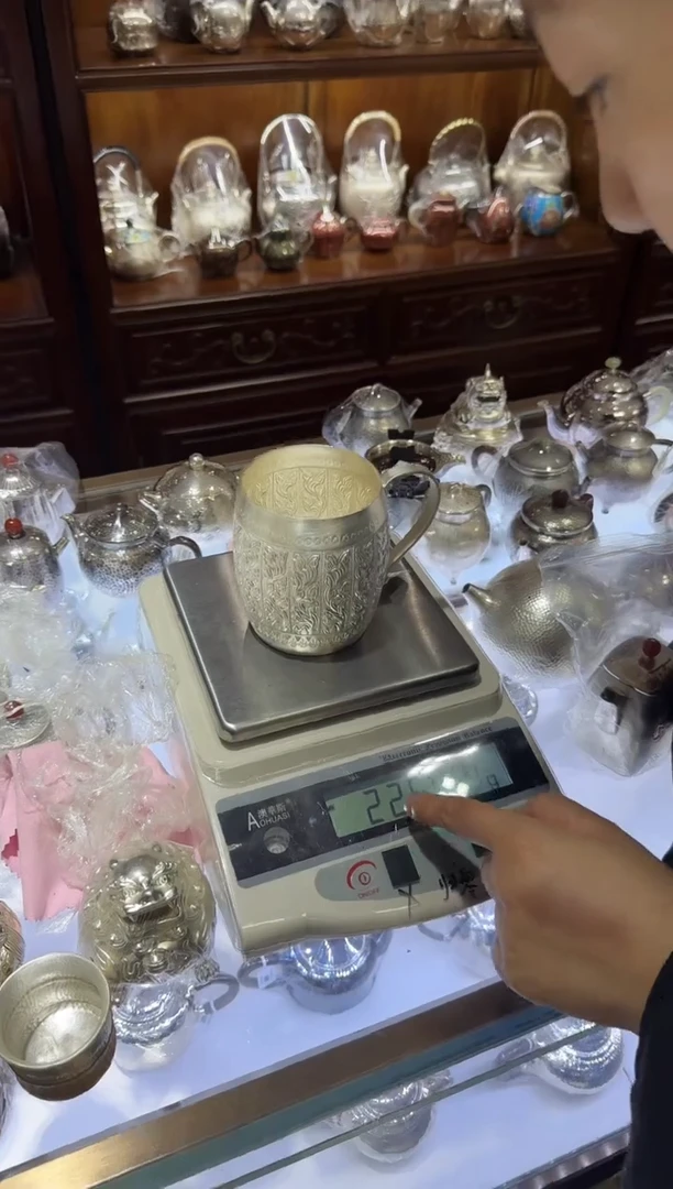 【闪购商品】足银999精工缠枝莲茶杯主人杯手柄杯