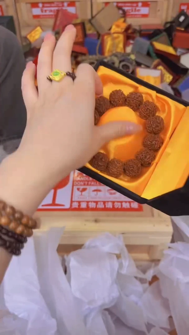 精品手串不带礼盒0077
