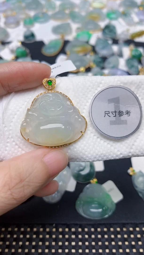 颈饰18K金镶嵌翡翠天然缅甸A货翡翠