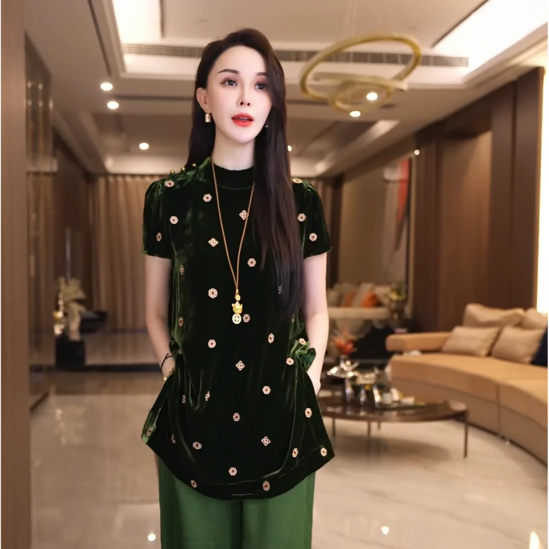 飞儿【晓花上衣】2025早秋新款丝绒刺绣上衣