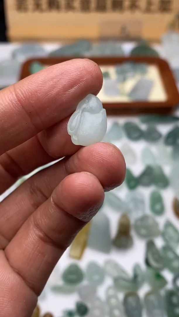 定制翡翠未镶嵌天然缅甸A货翡翠