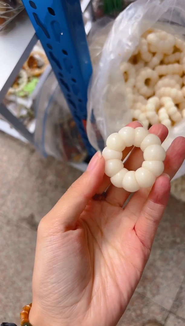 吊坠菩提根/象牙果白色手捻