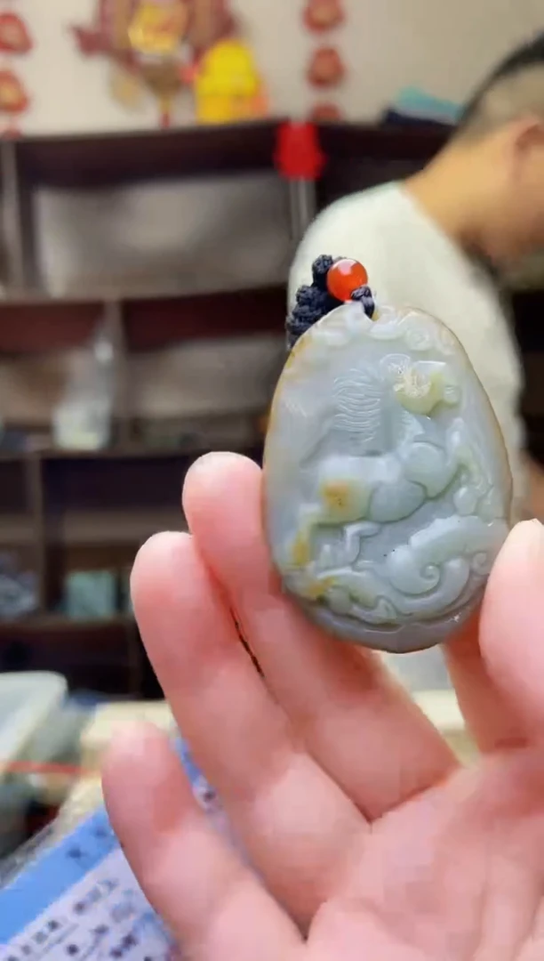 和田玉未镶嵌颈饰1