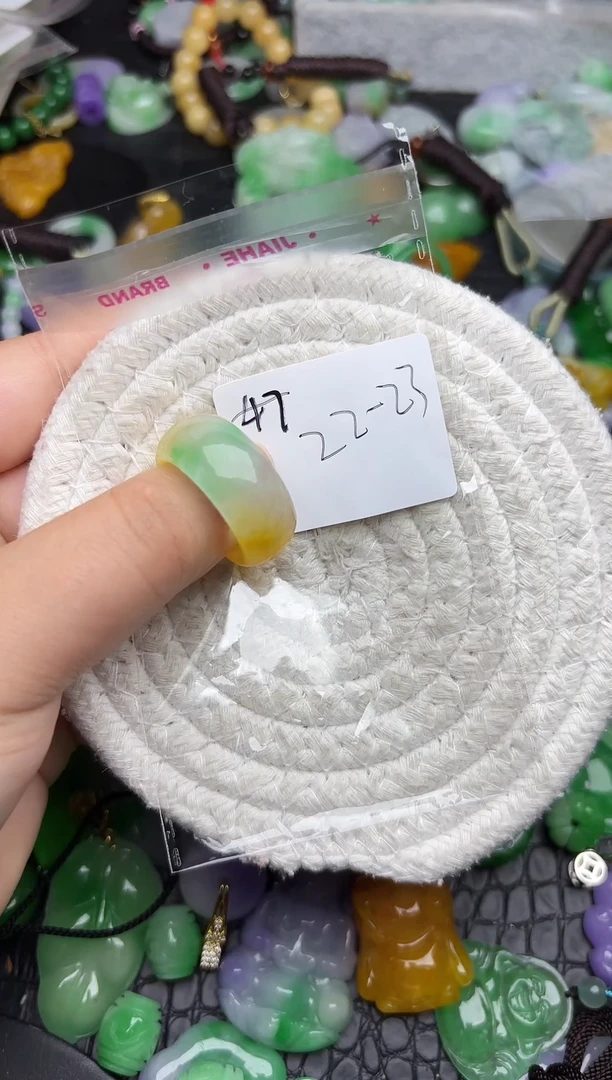 颈饰未镶嵌翡翠大****）缅甸翡翠吊坠