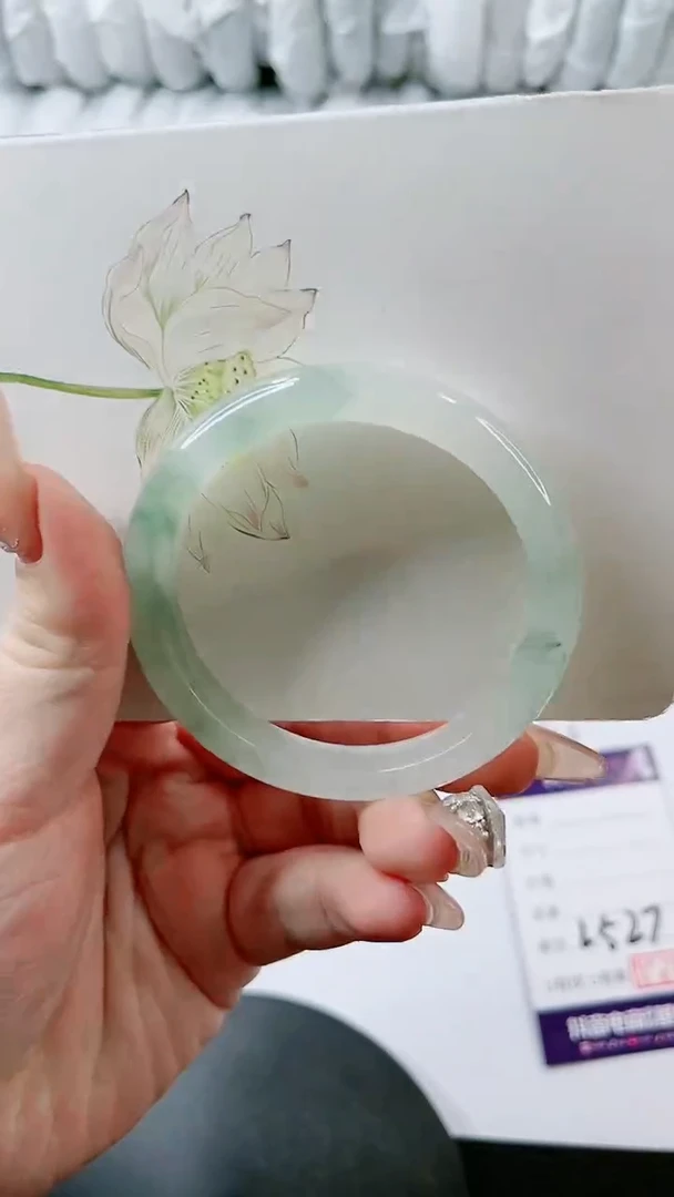 【闪购商品】石英质玉手镯未镶嵌多样性发货L527