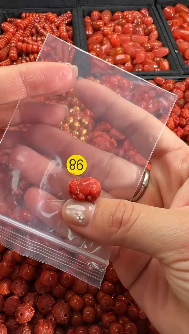 【闪购商品】南红玛瑙颈饰未镶嵌1