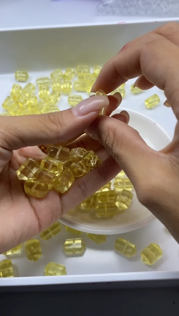 未镶嵌颈饰水晶w1712黄水晶双尖珠15*8mm*1颗