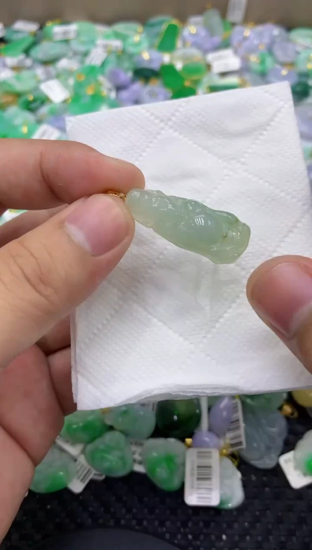 颈饰未镶嵌翡翠天然缅甸翡翠A货