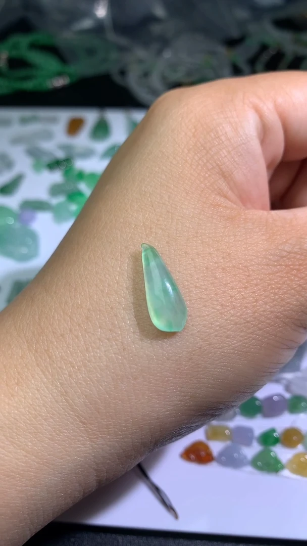 未镶嵌定制翡翠毛货