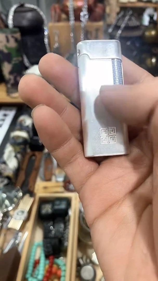 瓷片闪购商品  如图所示