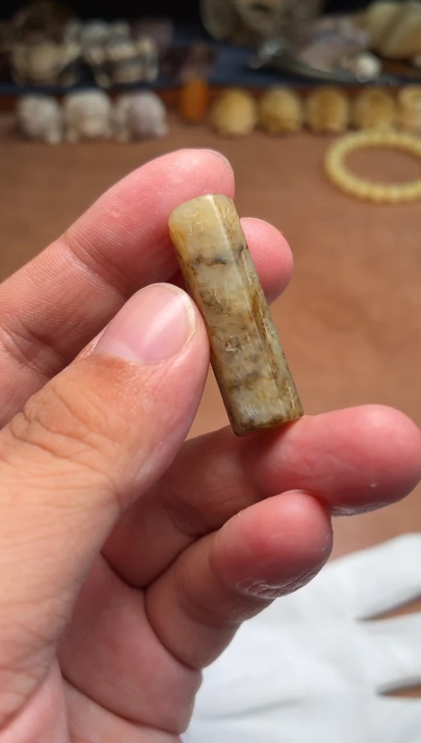 和田玉未镶嵌吊坠(不含链)杂件451-六棱桶珠