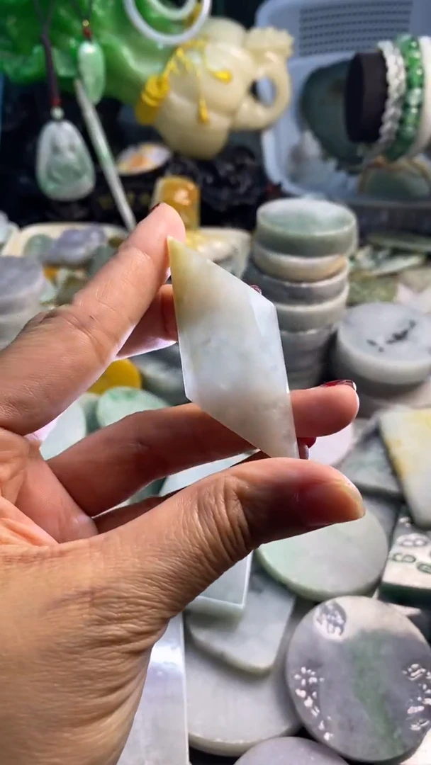 未镶嵌挂件翡翠A货翡翠
