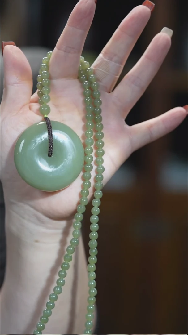 颈饰未镶嵌和田玉平安扣