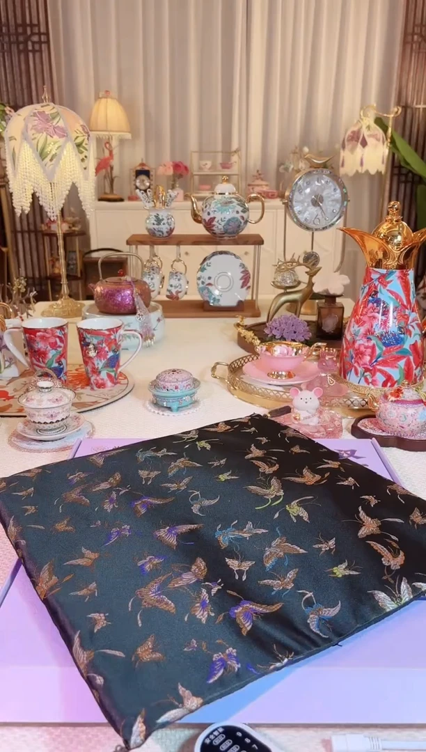 【闪购商品】瓷艾草坐垫  黑底蝴蝶