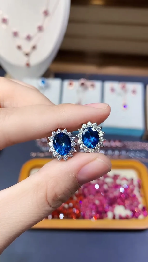 银S925镶嵌托帕石耳钉天然