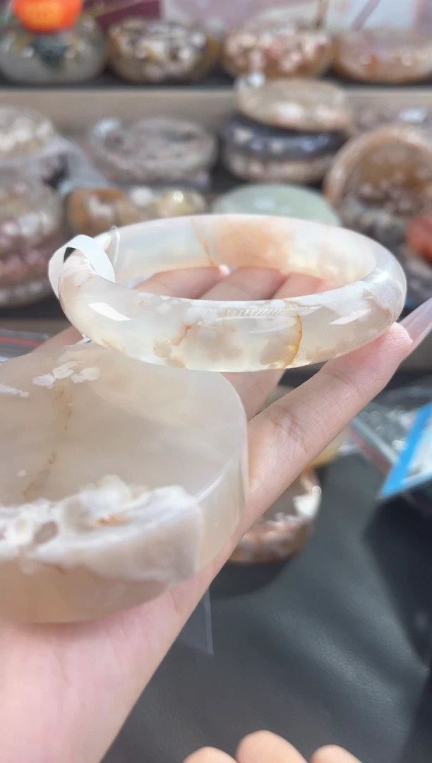 未镶嵌手镯石英质玉61