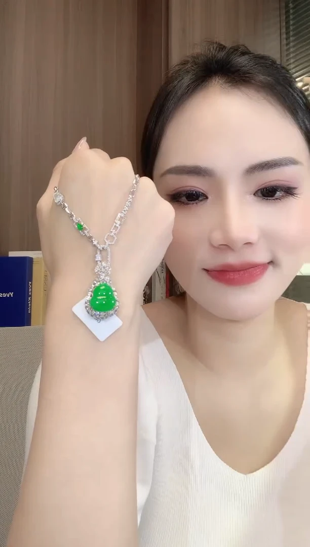 翡翠18K金镶嵌吊坠(不含链)D31