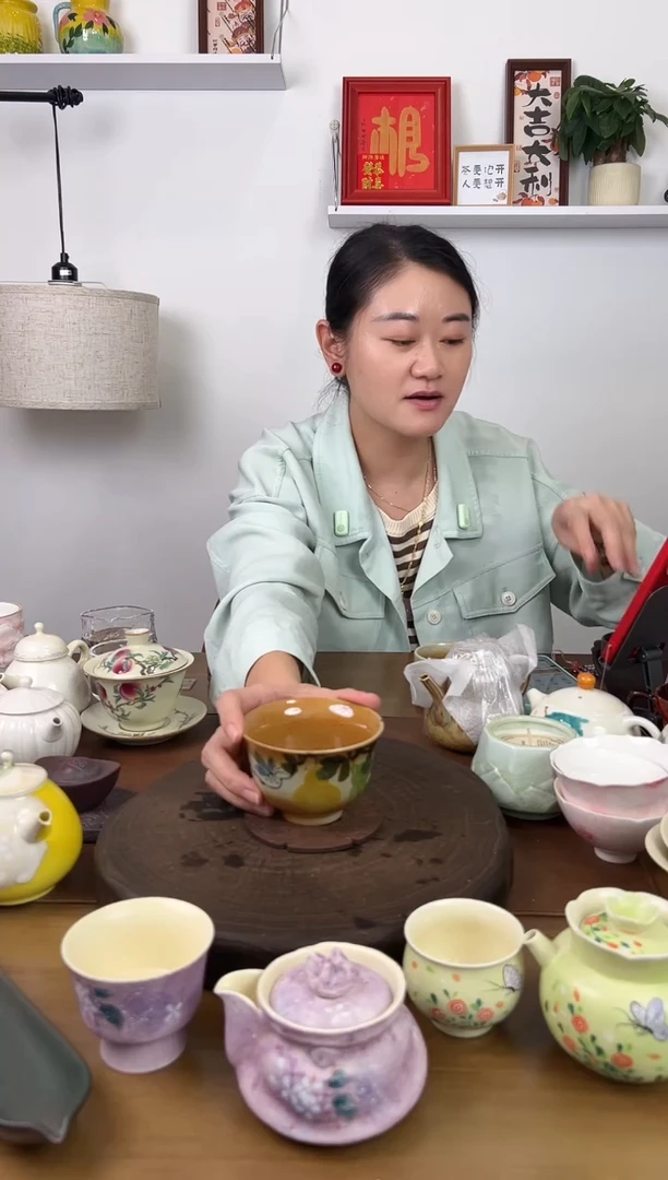 【老板娘福利闪购】100cc手握杯（花纹随机）