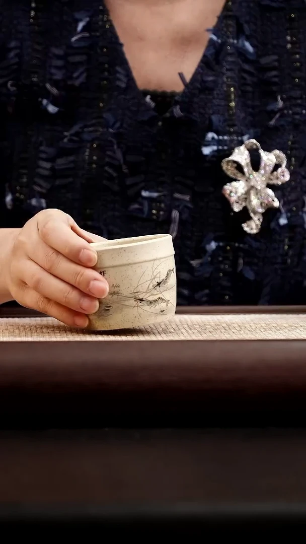 茶壶紫砂白玉段大口虾趣杯