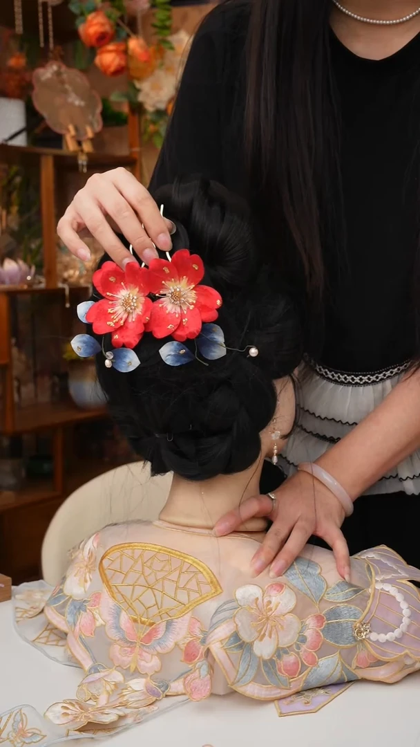 皮质铁合金锦簪阁