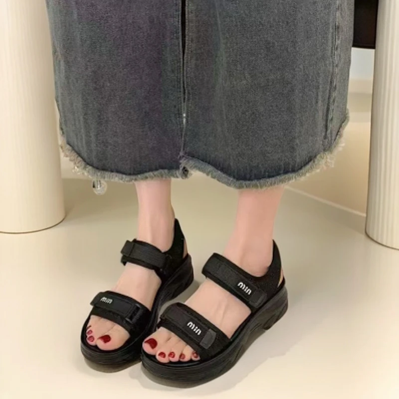 时装凉鞋休闲纯色女款沙滩鞋平底凉鞋