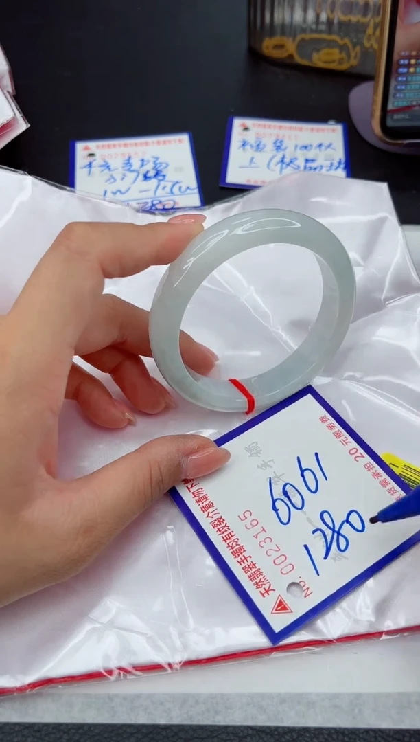 翡翠手镯未镶嵌111111111111