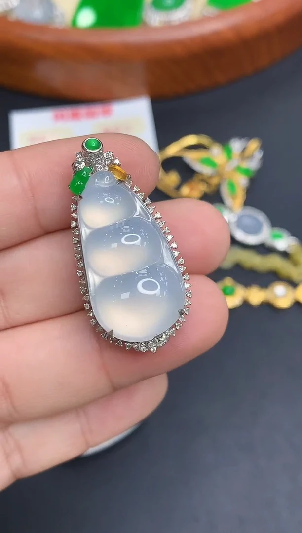 颈饰18K金镶嵌翡翠572-中国好珍宝