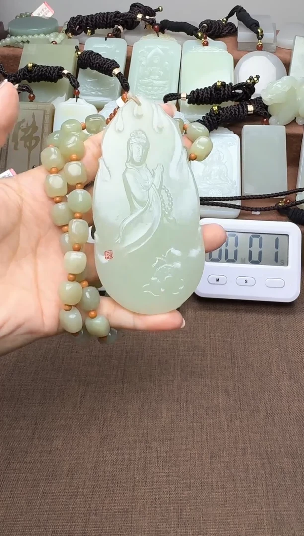 颈饰未镶嵌和田玉1
