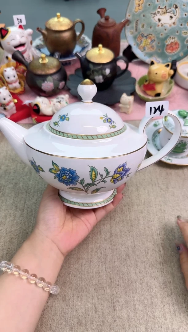 瓷片泡泡家的瓷器真好看