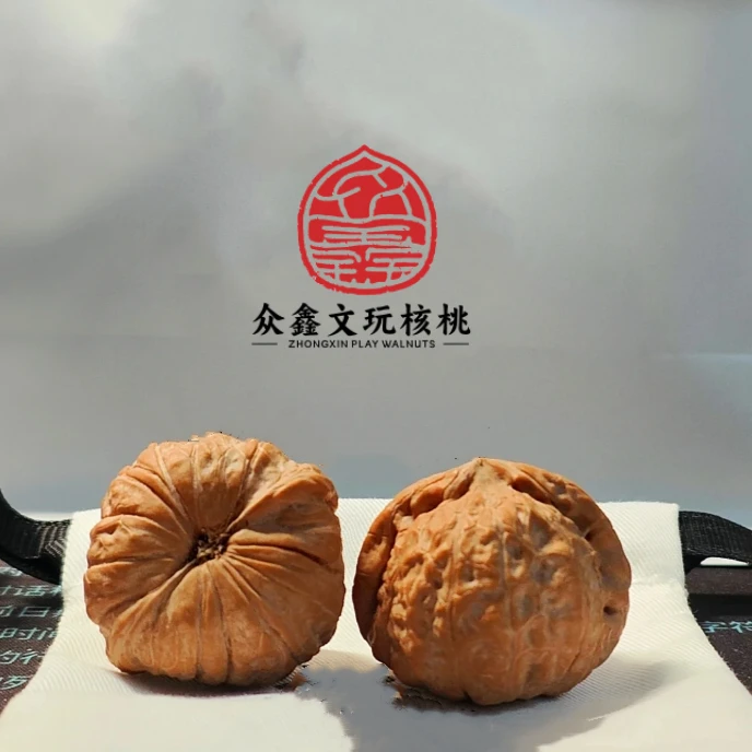 众鑫文玩**25年头茬南瓜墩核桃38尺寸（全品）