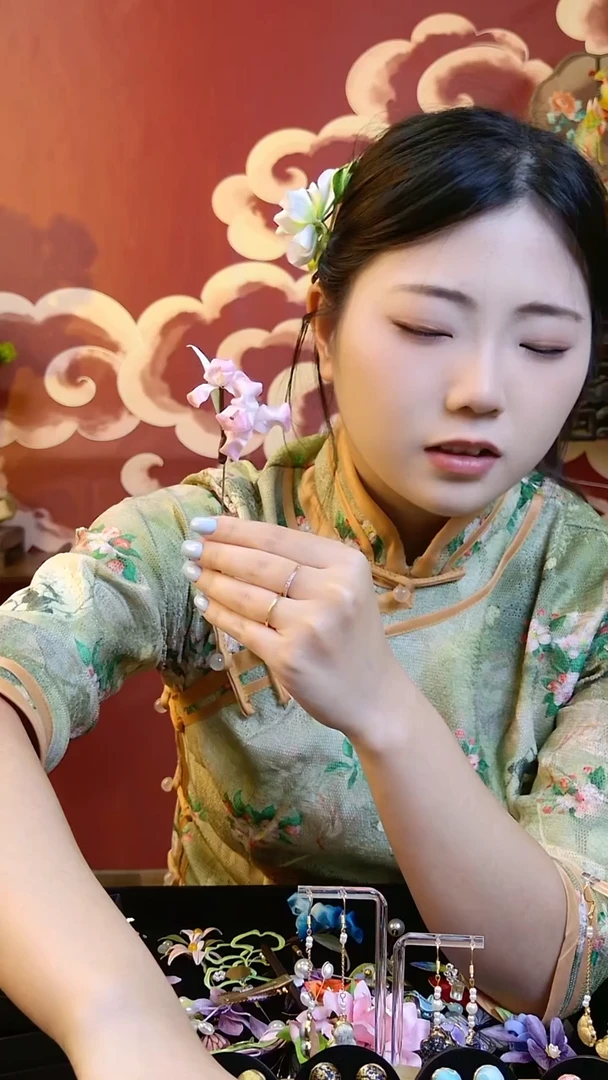 刺绣非遗纯手工绒花
