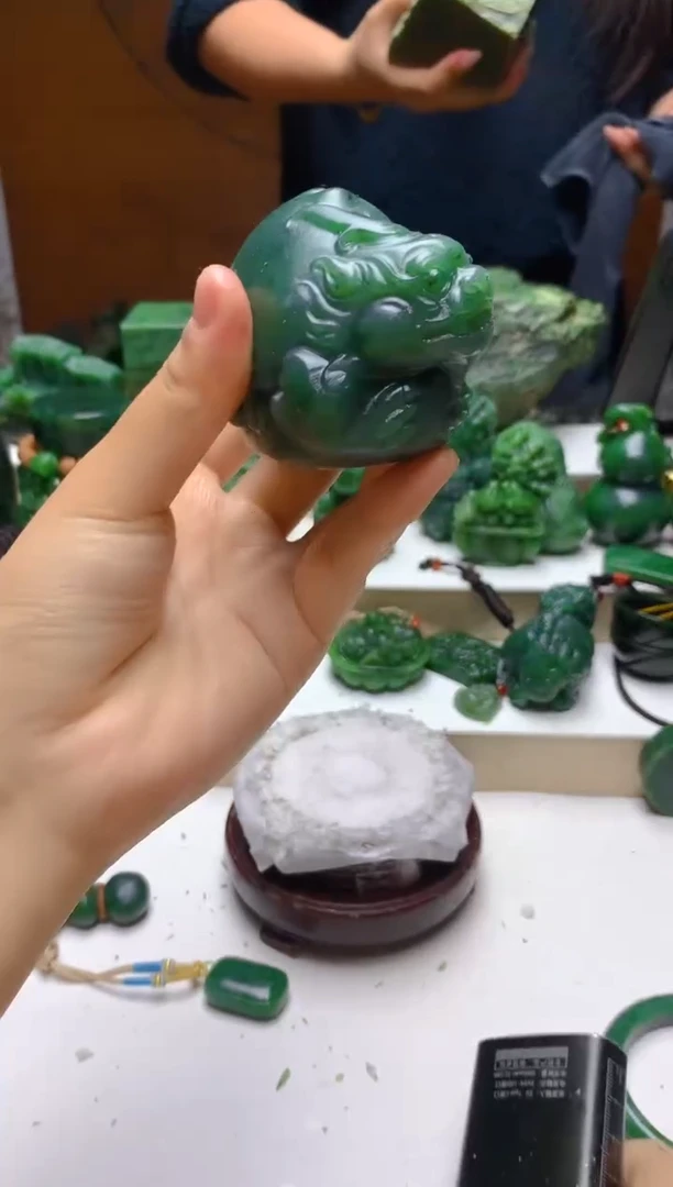 未镶嵌和田玉（碧玉）把件0