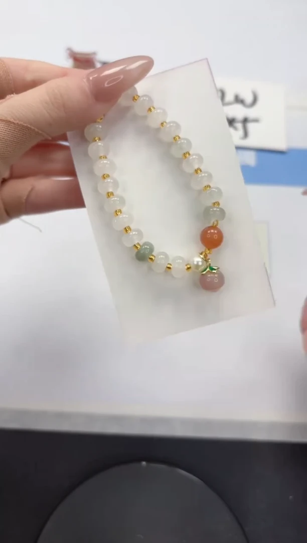 【闪购商品】石英质玉手镯未镶嵌桃子zc