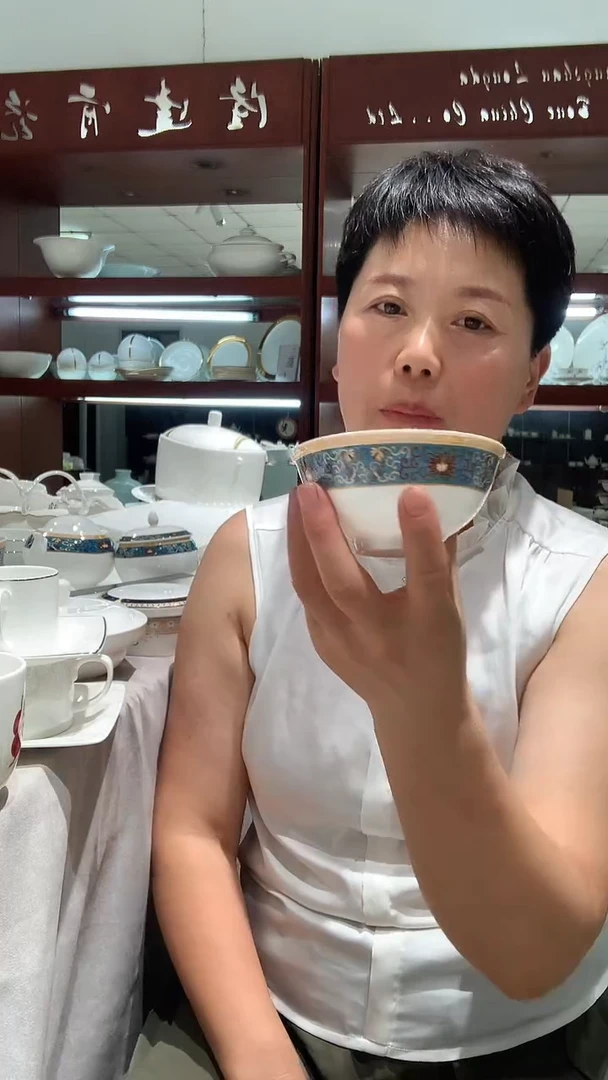 隆达精品骨瓷拍一发二