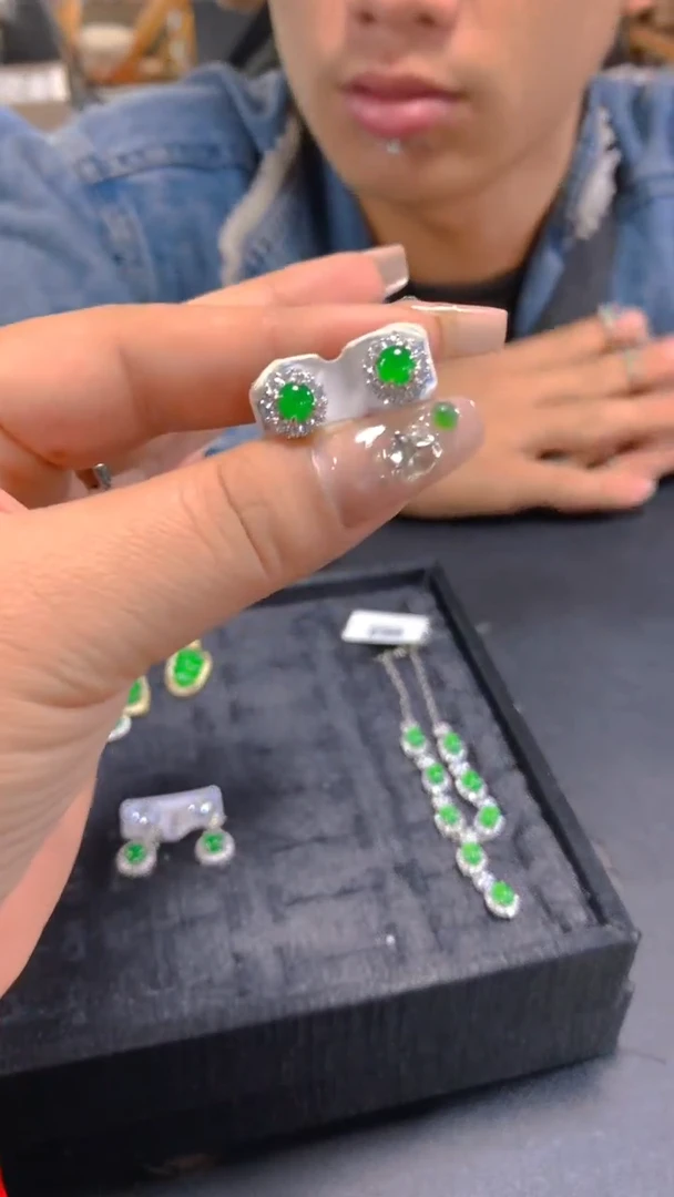 【闪购商品】翡翠耳饰未镶嵌0078801106多样性发一