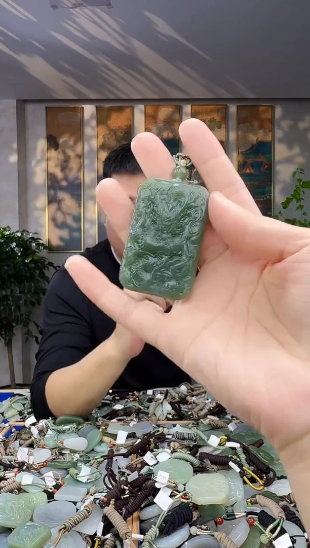 未镶嵌和田玉挂件拍一发一