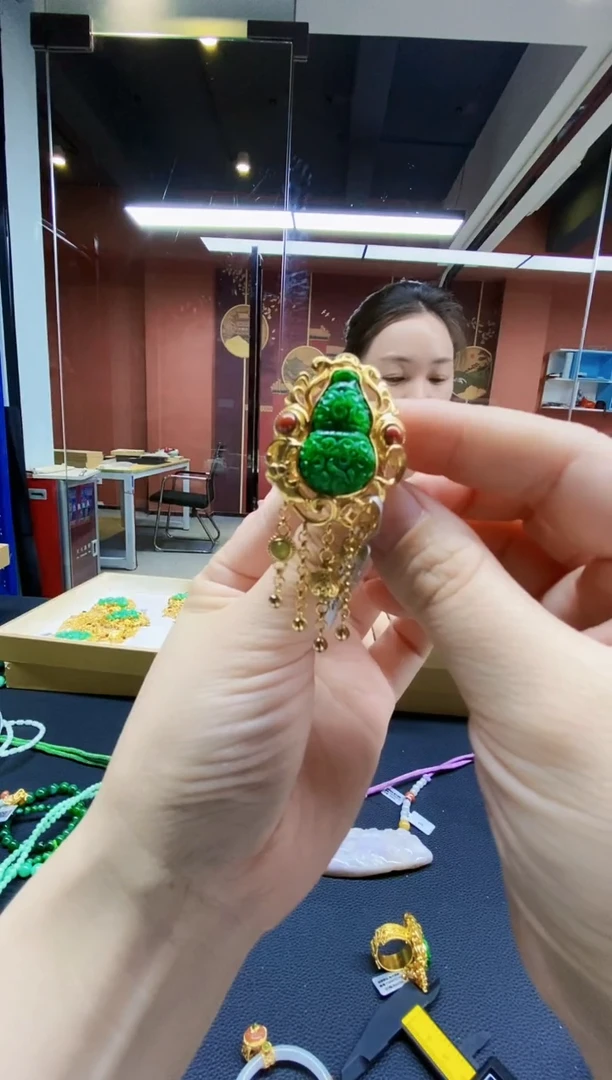 颈饰未镶嵌翡翠翡翠戒指