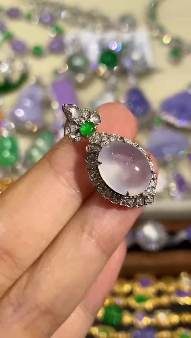 吊坠(不含链)18K金镶嵌翡翠SY多样性发其一