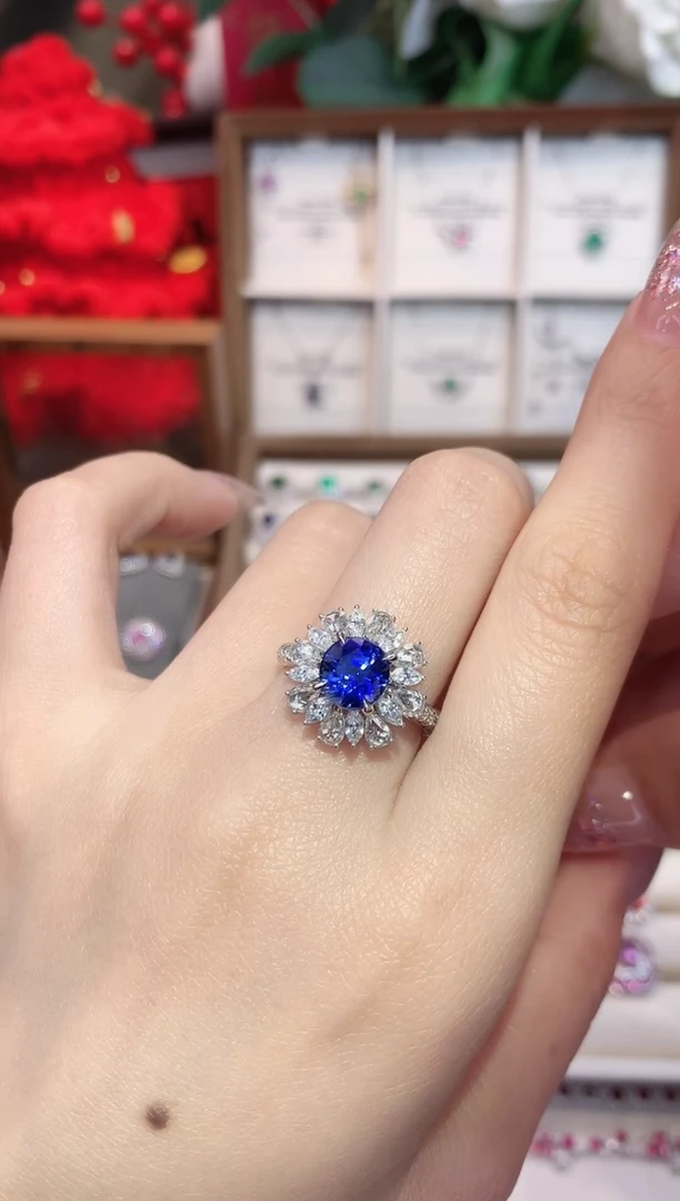 戒指蓝宝石18K金镶嵌2.78ct/天然宝石/七天无理由