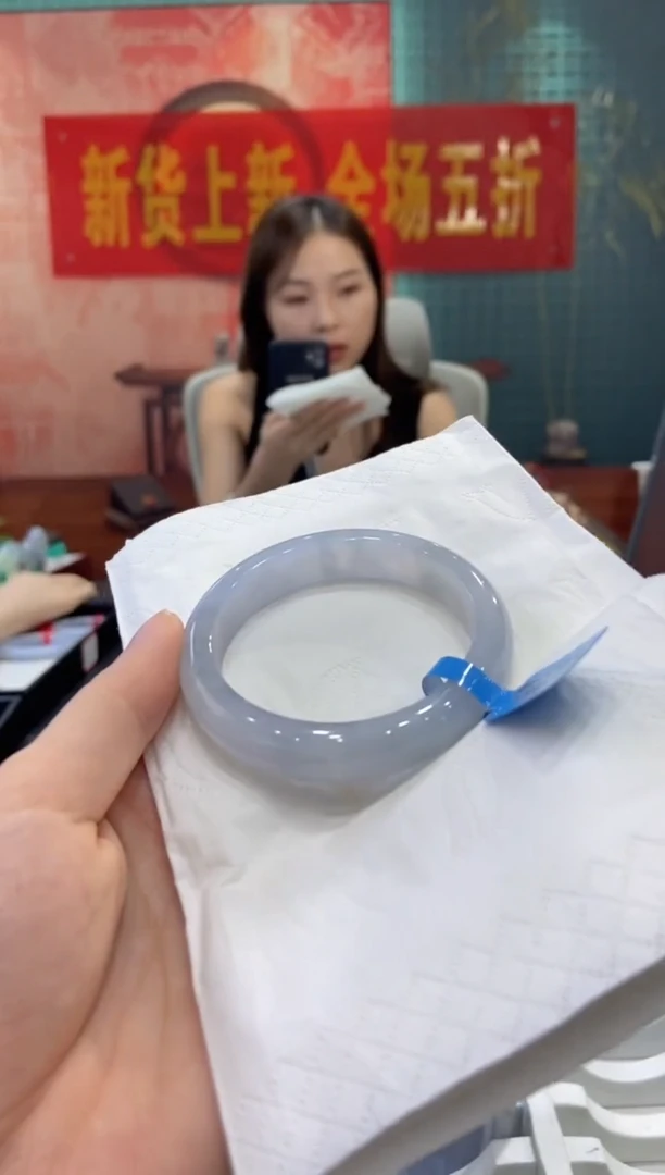 翡翠手镯未镶嵌多人26064